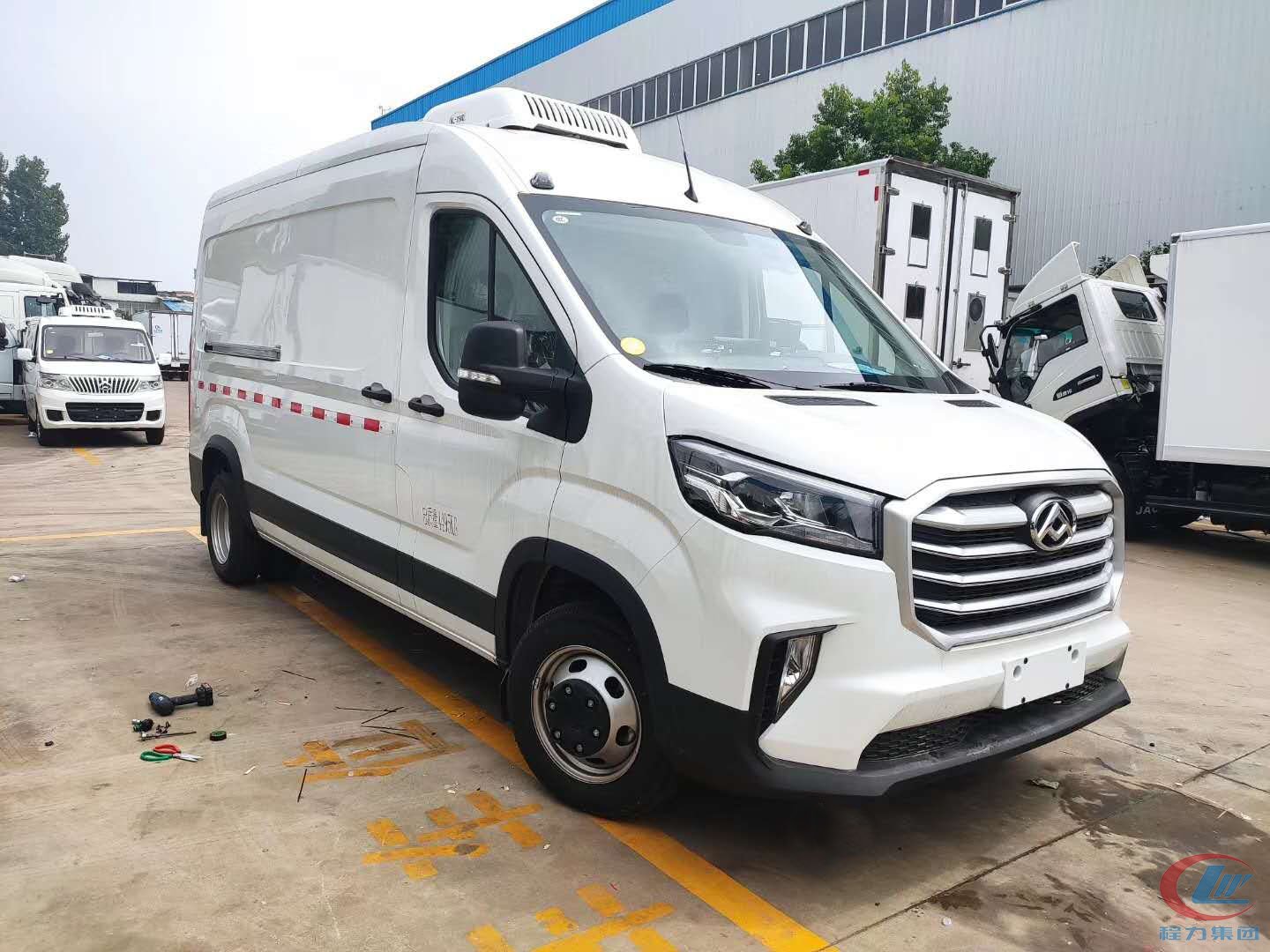 國(guó)六 上汽大通V90面包冷藏車(chē)