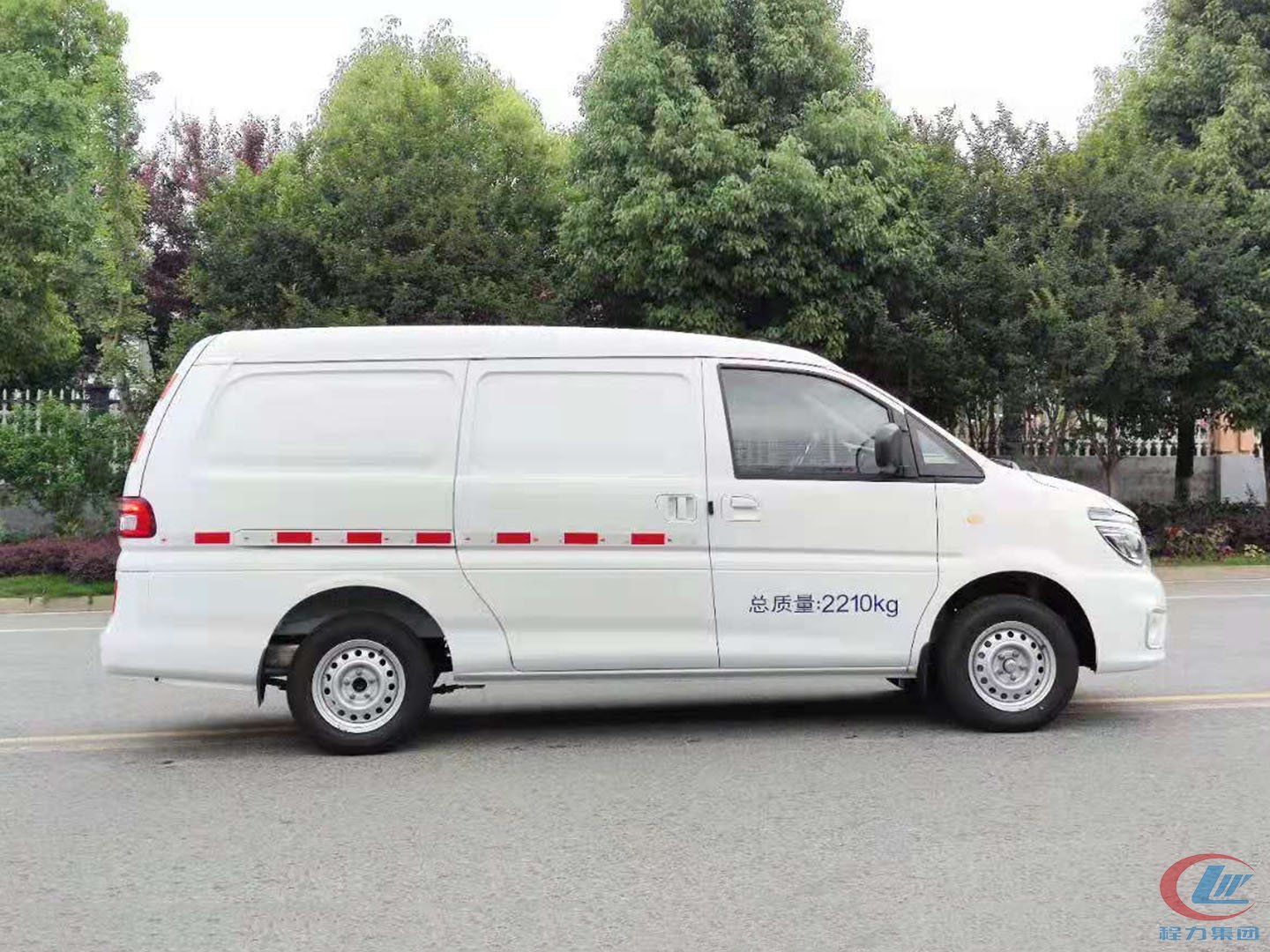 國(guó)六東風(fēng)風(fēng)行菱智V3冷藏車