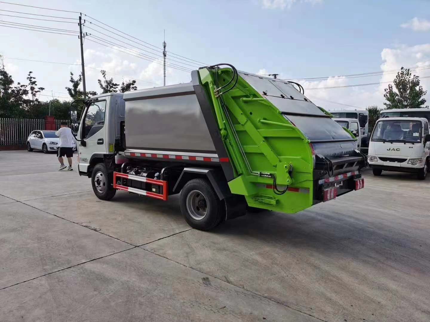 國(guó)六江淮藍(lán)牌3噸壓縮垃圾車(chē)