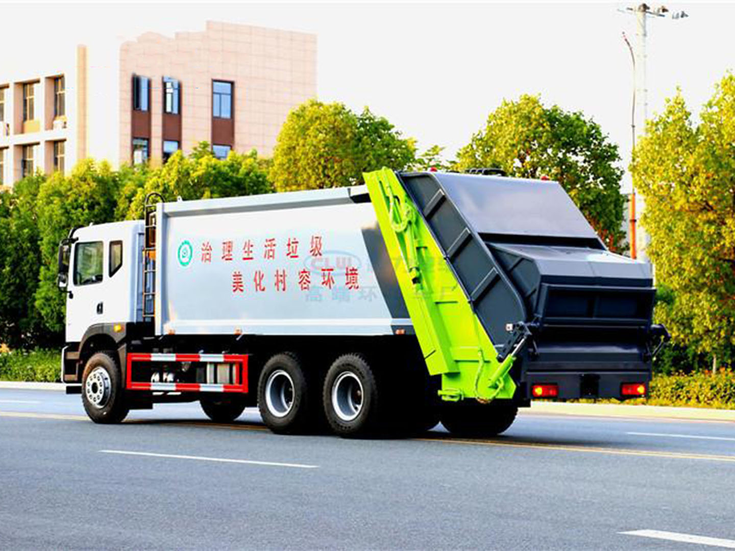 國(guó)六東風(fēng)華神后雙橋壓縮垃圾車