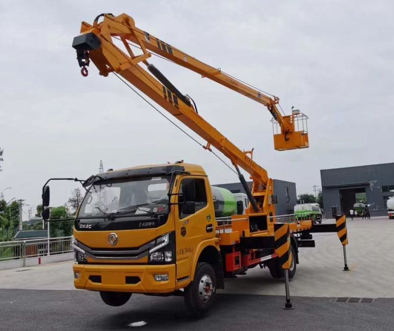 國(guó)六東風(fēng)多利卡18.5米高空作業(yè)車(chē)