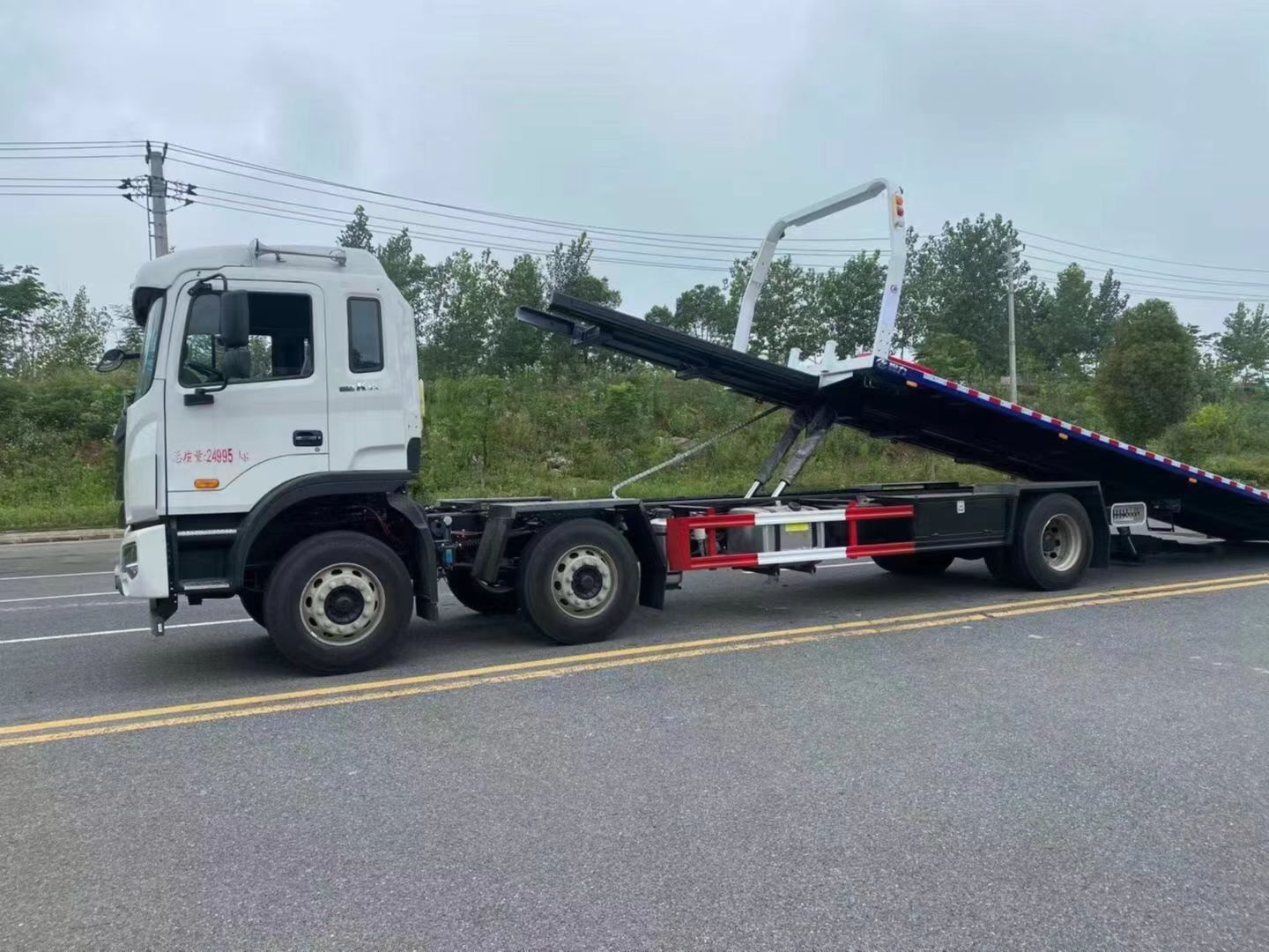 江淮小三軸一拖二清障車