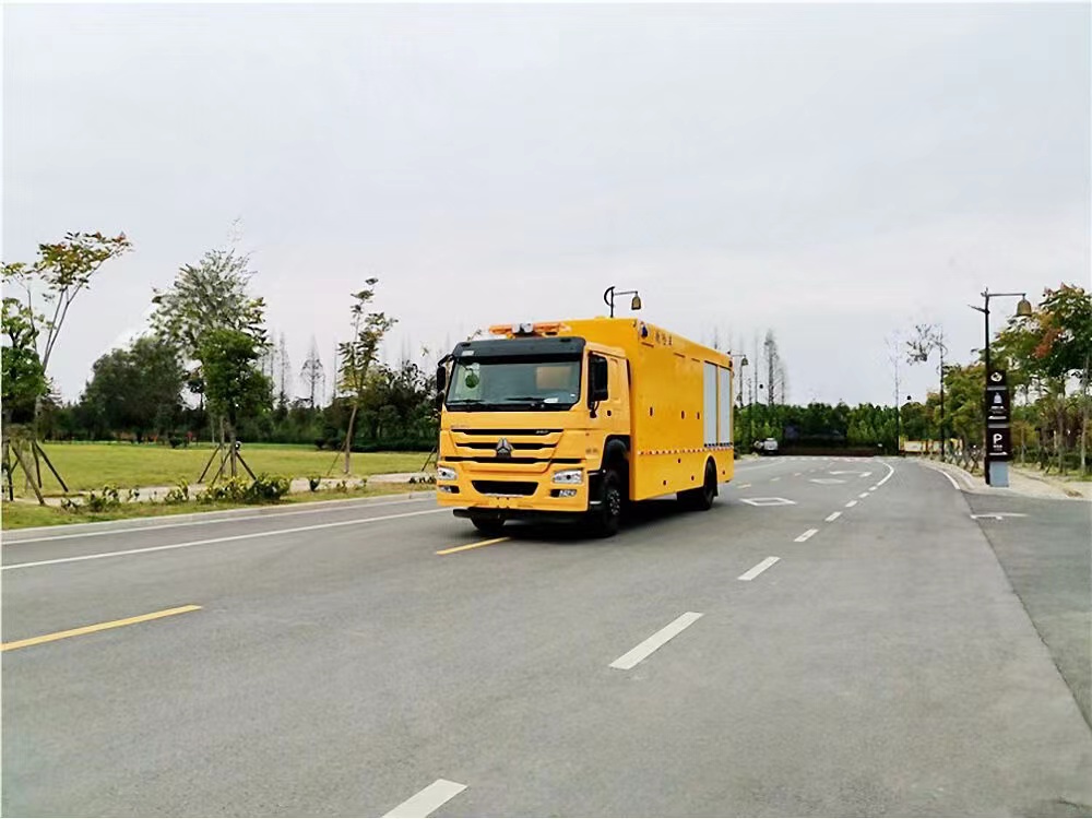 國六重汽豪沃大流量排水搶險車