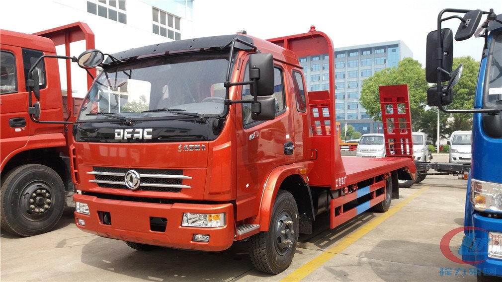 程力集團東風(fēng)多利卡平板運輸車高清圖